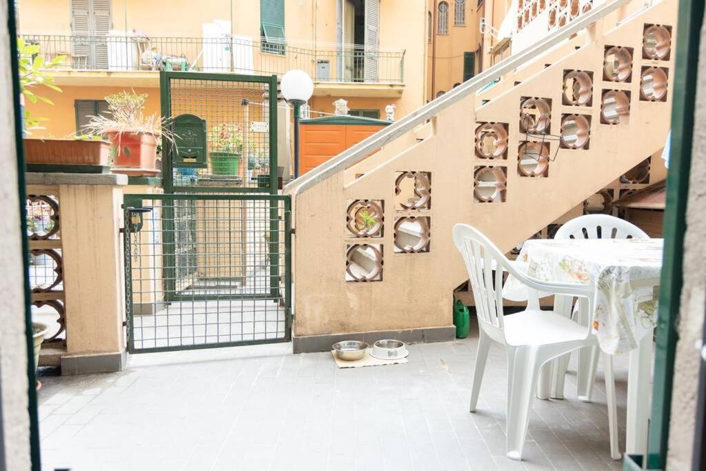 La Casa Di Nico. Appartamento Zona Centro Genua Buitenkant foto